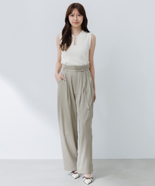 新品未使用✨ベルトスラックス 光沢 リネンの清涼感 ホワイト 新品未使用✨ベルトスラックス 光沢 リネンの清涼感 ホワイト