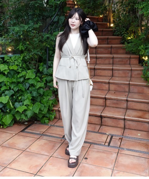 SENEE（セニー）の「belt set slacks（ベルトセットスラックス）（スラックス・レディース・ベージュ/ブラック・MEDIUM/SMALL）」の8枚目の写真