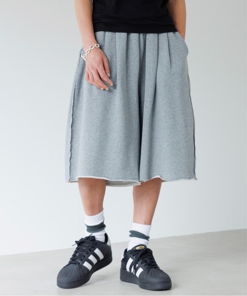 SINSS(シンス)の「Two tuck sweat shorts / 2タックスウェットショーツ(スウェットパンツ・メンズ・ブラウン系その他/ブラック/ライトグレー/ブラック系その他・MEDIUM/SMALL/LARGE)」の21枚目の写真