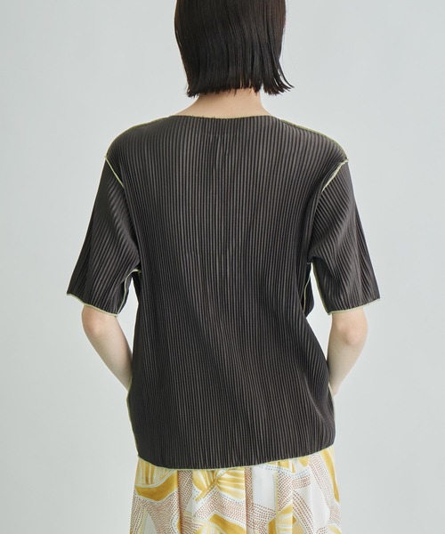 Settimissimo（セッティミッシモ）の「プリーツ 配色 メロー ハーフ スリーブ プルオーバー（Tシャツ/カットソー・レディース・ブラック/グレー/ベージュ・FREE）」の22枚目の写真