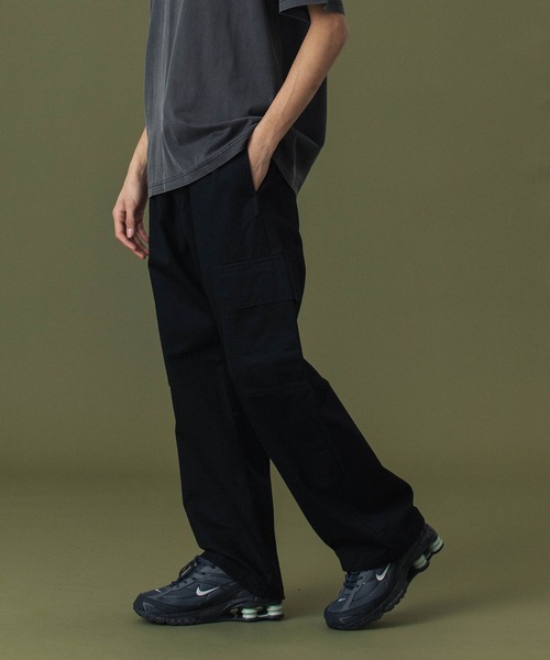 XLARGE（エクストララージ）の「RESORT CARGO PANTS（カーゴパンツ・メンズ・ネイビー/ブラウン/ブラック・S/M/L/XL）」の2枚目の写真