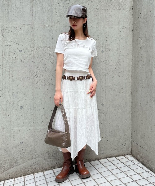 FOREVER 21（フォーエバー トゥエンティーワン）の「【2025SS】スタッズロゴＴシャツ（Tシャツ/カットソー・レディース・ホワイト/ブルー/ブラック・FREE）」の7枚目の写真