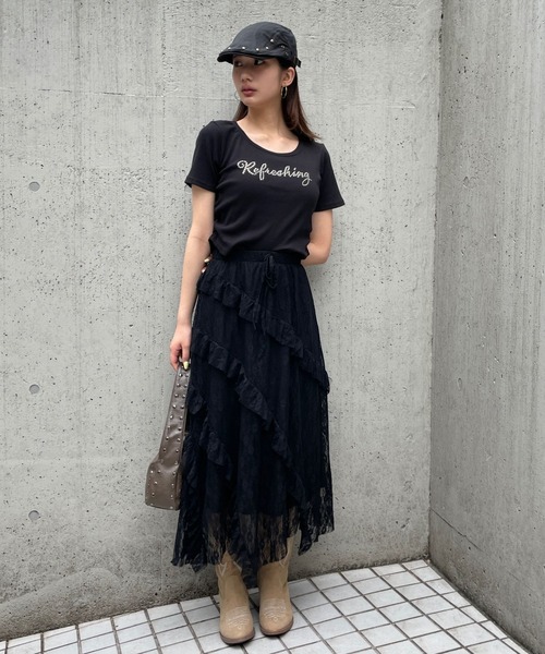 FOREVER 21（フォーエバー トゥエンティーワン）の「【2025SS】スタッズロゴＴシャツ（Tシャツ/カットソー・レディース・ホワイト/ブルー/ブラック・FREE）」の8枚目の写真