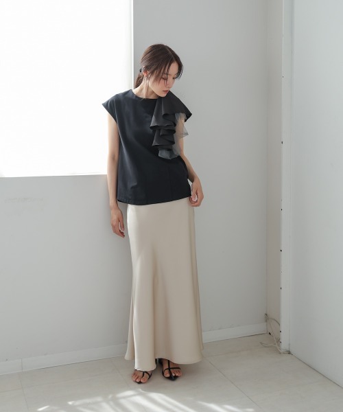 Bab(バブ)の「イレヘムラッフルデザインカットソー(Tシャツ/カットソー・レディース・ブラック/オフホワイト/杢グレー・FREE)」の17枚目の写真