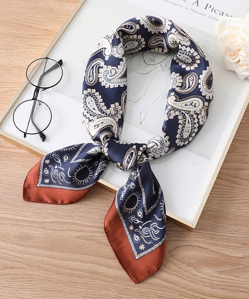 【ヴィンテージ】古着 オープンカラー 花柄 総柄 スカーフ マルチカラー レトロ GUCCI グッチ 花柄総柄 三角 スカーフ マルチカラー レディース