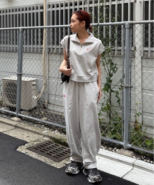 THROW by SLY（スローバイスライ）の「THROW MAYU KAKIHATA SW STAND TOPS 半袖 夏服　トレーナー スウェット（スウェット・レディース・杢グレー/ブラック・FREE）」の5枚目の写真