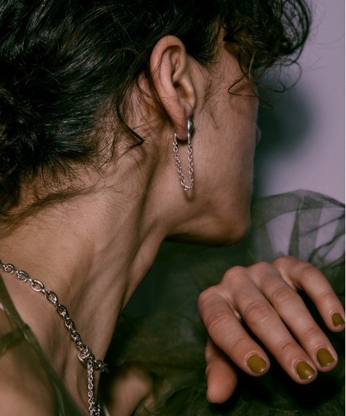 LAPUIS（ラピュイ）の「LAPUIS(ラピュイ) Nuance Chain pierced earrings（ピアス（両耳用）・レディース・マルチ/シルバー・FREE）」の5枚目の写真