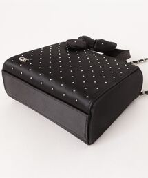 CHARLES & KEITH（チャールズ & キース）の「サテン スタッズノット