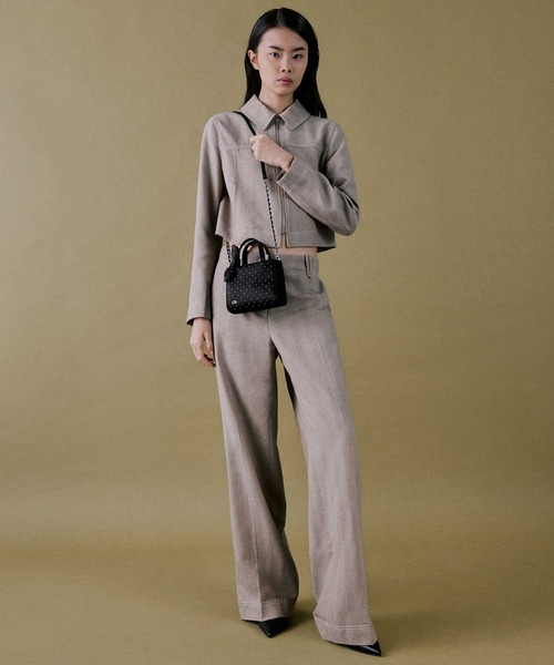 CHARLES & KEITH（チャールズ & キース）の「サテン スタッズノット