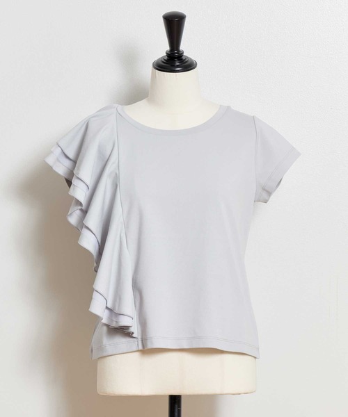 NOELA(ノエラ)の「アシメフリルカットソー(Tシャツ/カットソー・レディース・ブラック/オフホワイト/サックスブルー・フリー)」の4枚目の写真