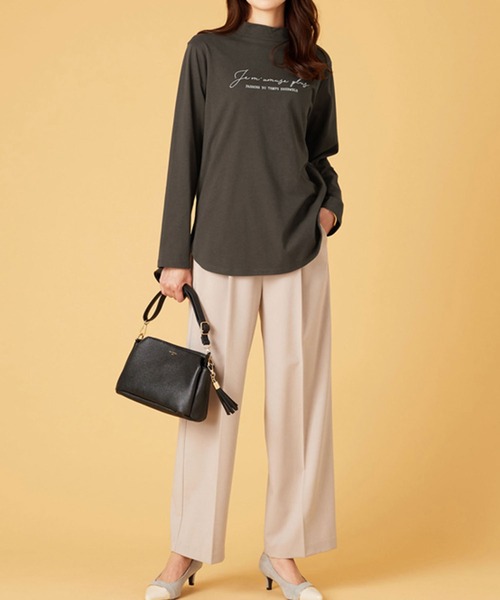 BELLUNA PLUS（ベルーナ）の「刺しゅうロゴ使いハイネックプルオーバー（Tシャツ/カットソー・レディース・チャコールグレー/オフホワイト/ブルーグレー・MEDIUM/LARGE/X-LARGE）」の9枚目の写真