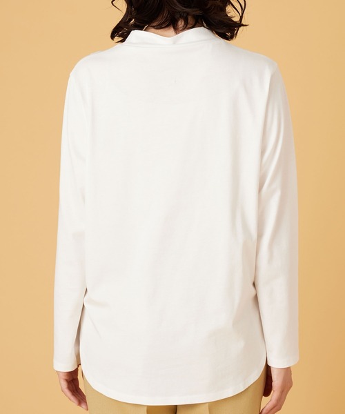 BELLUNA PLUS（ベルーナ）の「刺しゅうロゴ使いハイネックプルオーバー（Tシャツ/カットソー・レディース・チャコールグレー/オフホワイト/ブルーグレー・MEDIUM/LARGE/X-LARGE）」の14枚目の写真