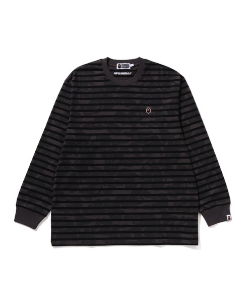 A BATHING APE(アベイシングエイプ)の「SOLID CAMO ONE POINT RELAXED FIT STRIPE LS TEE(Tシャツ/カットソー・メンズ・ブラック/アイボリー・XX-LARGE/LARGE/SMALL/X-LARGE/MEDIUM)」の1枚目の写真