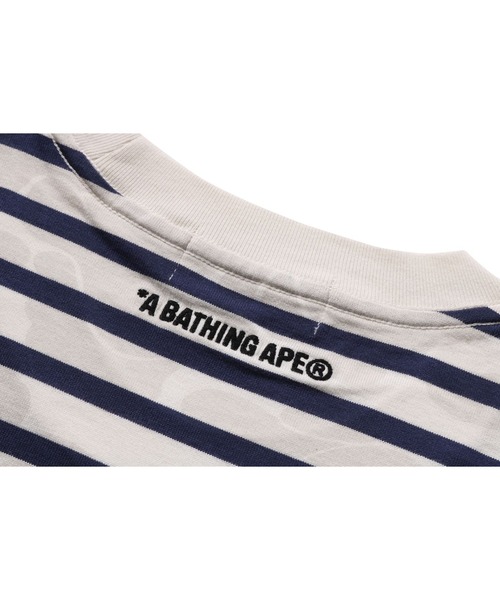 A BATHING APE(アベイシングエイプ)の「SOLID CAMO ONE POINT RELAXED FIT STRIPE LS TEE(Tシャツ/カットソー・メンズ・ブラック/アイボリー・XX-LARGE/LARGE/SMALL/X-LARGE/MEDIUM)」の7枚目の写真