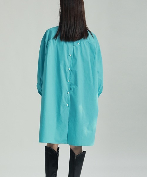 rehacer(レアセル)の「ONE COLOR Laboratory : Backline Oversize Shirt / バックラインオーバーサイズシャツ(シャツ/ブラウス・レディース・ブルー・FREE)」の6枚目の写真