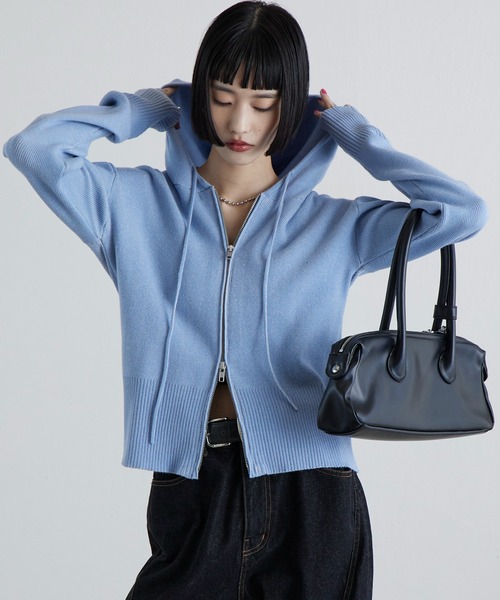 Lui's（ルイス）の「フードZIPニットパーカー（ニット/セーター・レディース・グレー/ベージュ/ブラック/サックスブルー・FREE）」の4枚目の写真