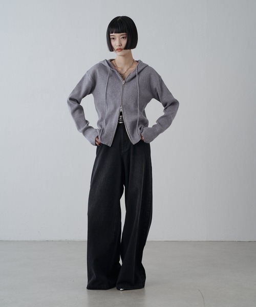 Lui's（ルイス）の「フードZIPニットパーカー（ニット/セーター・レディース・グレー/ベージュ/ブラック/サックスブルー・FREE）」の6枚目の写真