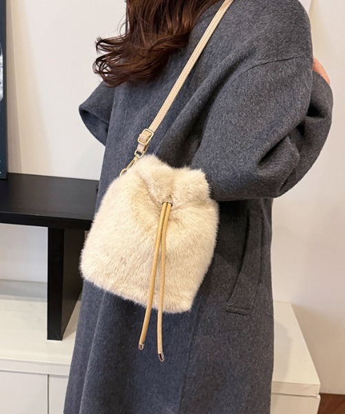 ファーボア巾着 ミニショルダーバッグ（ショルダーバッグ