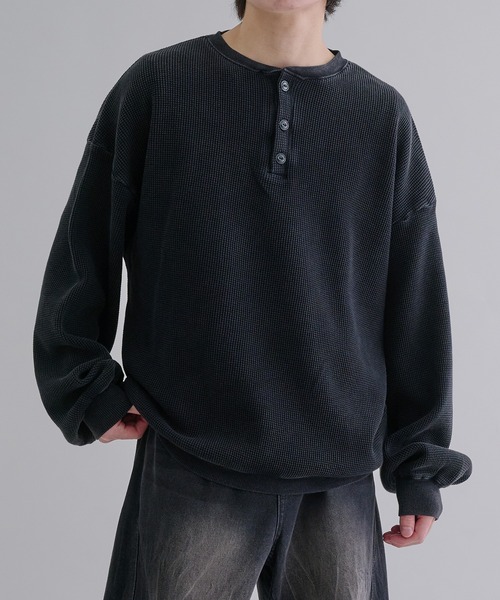 epnok（エプノック）の「ワッフルヘンリーネックTee（Tシャツ/カットソー・メンズ・ブラック/グレー/ブラック系その他・SMALL/MEDIUM/LARGE）」の3枚目の写真