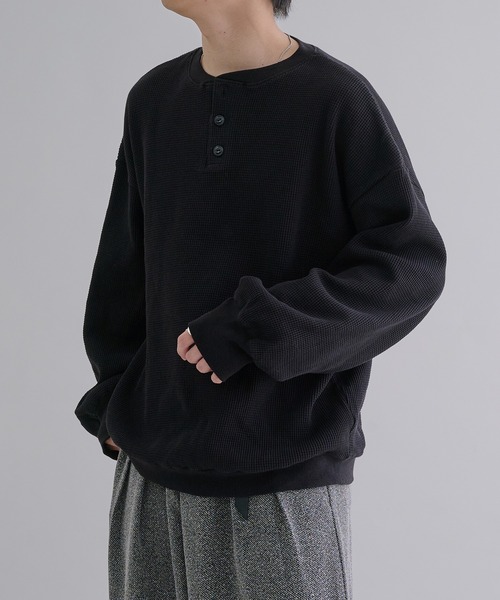 epnok（エプノック）の「ワッフルヘンリーネックTee（Tシャツ/カットソー・メンズ・ブラック/グレー/ブラック系その他・SMALL/MEDIUM/LARGE）」の5枚目の写真