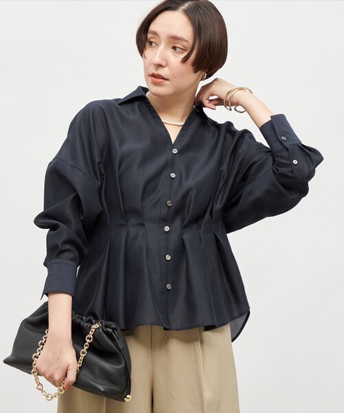 NOLLEY’S（ノーリーズ）の「【追加】ウォッシャブルシアースキッパータックブラウス（シャツ/ブラウス・レディース・オフホワイト/ネイビー/ブラック/サックスブルー・38）」の4枚目の写真