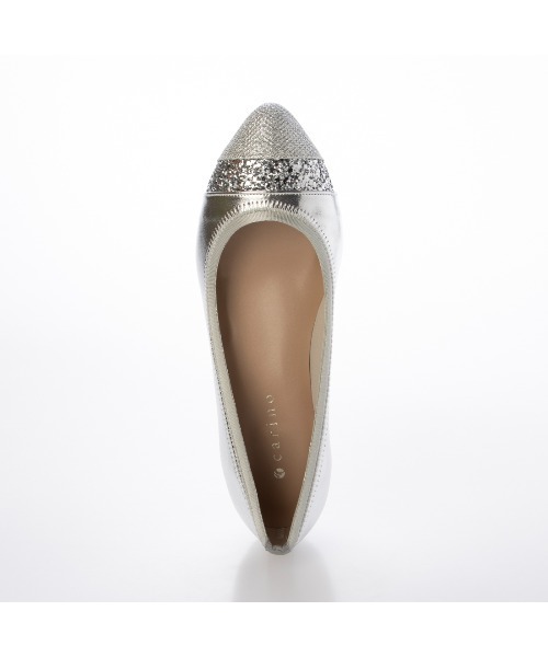 carino（カリーノ）の「ポインテッドトゥウエッジヒールパンプス（パンプス・レディース・ホワイトゴールド/クリアブラック/シルバー系その他4・23.5cm/23cm/24.5cm/24cm/22.5cm）」の18枚目の写真