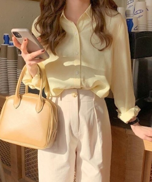 cammie(キャミー)の「ベーシックシンプル無地シャツ(Tシャツ/カットソー・レディース・ライトイエロー/オフホワイト/ブラック・L/M)」の3枚目の写真