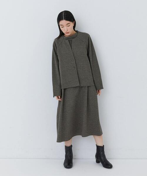 conges payes ADIEU TRISTESSE(コンジェ ペイエ アデュートリステス)の「デザインフロントジャケット(ノーカラージャケット・レディース・ベージュ系その他/ダークブラウン/ブラウン系その他・FREE)」の4枚目の写真