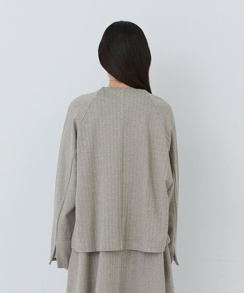 conges payes ADIEU TRISTESSE(コンジェ ペイエ アデュートリステス)の「デザインフロントジャケット(ノーカラージャケット・レディース・ベージュ系その他/ダークブラウン/ブラウン系その他・FREE)」の15枚目の写真