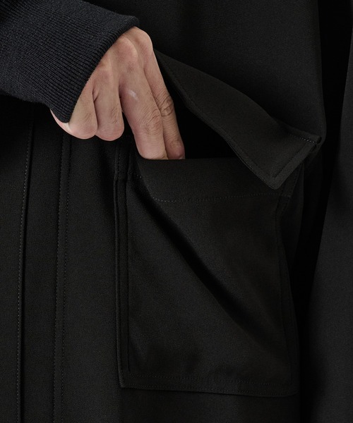 UJOH(ウジョー)の「【UJOH HOMME/ウジョー】W Front Shirt(シャツ/ブラウス・メンズ・ブラック/ブラウン・4/5)」の12枚目の写真