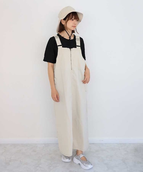 Bleu Bleuet(ブルーブルーエ)の「Bouncy.ひも付アシメトリックブリムハット(ハット・レディース・アイボリー/ブラック・FREE)」の17枚目の写真