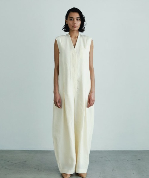 ETRE TOKYO(エトレトウキョウ)の「SANTEスリーブレスカーヴィーオールインワン(つなぎ/オールインワン・レディース・ブラック/オフホワイト・M/S)」の1枚目の写真