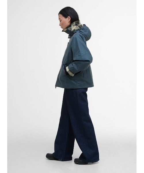 Barbour（バブアー）の「【TRANSPORT / トランスポート】フード ジャケット（テーラードジャケット・レディース・グレー/ベージュ・10/8）」の9枚目の写真