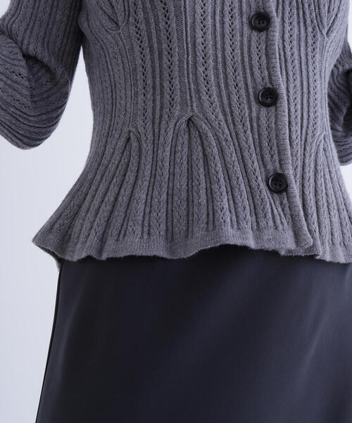 NATURAL BEAUTY BASIC（ナチュラルビューティーベーシック）の「◇柄編みペプラムニットカーディガン（カーディガン/ボレロ・レディース・イエロー/グレー/オフホワイト・FREE）」の15枚目の写真