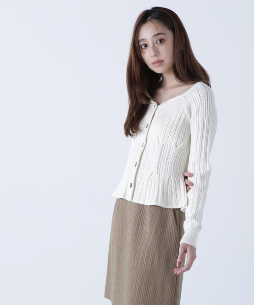 NATURAL BEAUTY BASIC（ナチュラルビューティーベーシック）の「◇柄編みペプラムニットカーディガン（カーディガン/ボレロ・レディース・イエロー/グレー/オフホワイト・FREE）」の19枚目の写真