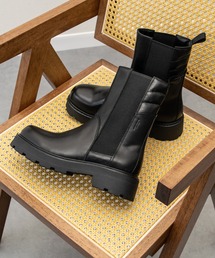 VAGABOND（ヴァガボンド）の「【VAGABOND】ラウンドトウサイドゴアショートブーツ(E53007)（ブーツ）」