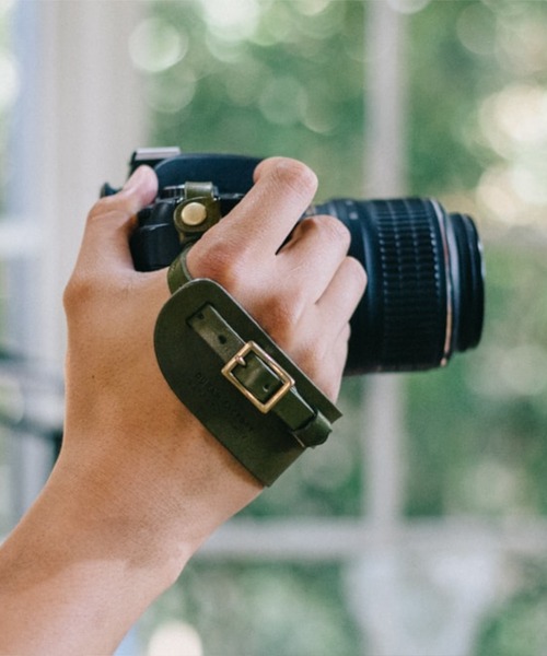 DURAM FACTORY（ドゥラムファクトリー）の「DURAM ドゥラム カメラハンドストラップ 本革 レザー 一眼レフ 17005（カメラ/カメラグッズ・レディース・グリーン/ブラウン/レッド/ブラック/ダークブラウン/ライトブラウン・FREE）」の5枚目の写真