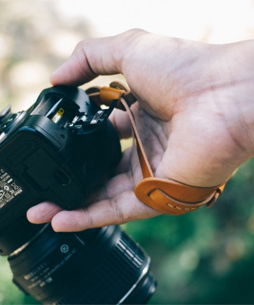 DURAM FACTORY（ドゥラムファクトリー）の「DURAM ドゥラム カメラハンドストラップ 本革 レザー 一眼レフ 17005（カメラ/カメラグッズ・レディース・グリーン/ブラウン/レッド/ブラック/ダークブラウン/ライトブラウン・FREE）」の9枚目の写真