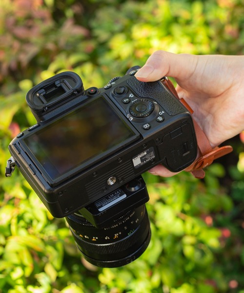 DURAM FACTORY（ドゥラムファクトリー）の「DURAM ドゥラム カメラハンドストラップ 本革 レザー 一眼レフ 17005（カメラ/カメラグッズ・レディース・グリーン/ブラウン/レッド/ブラック/ダークブラウン/ライトブラウン・FREE）」の18枚目の写真