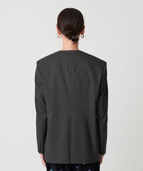 BEAUTY&YOUTH UNITED ARROWS(ビューティーアンドユースユナイテッドアローズ)の「ポリエステルレーヨン ノーカラー1ボタンジャケット(ノーカラージャケット・レディース・ダークグレー/モカ・M/S)」の5枚目の写真