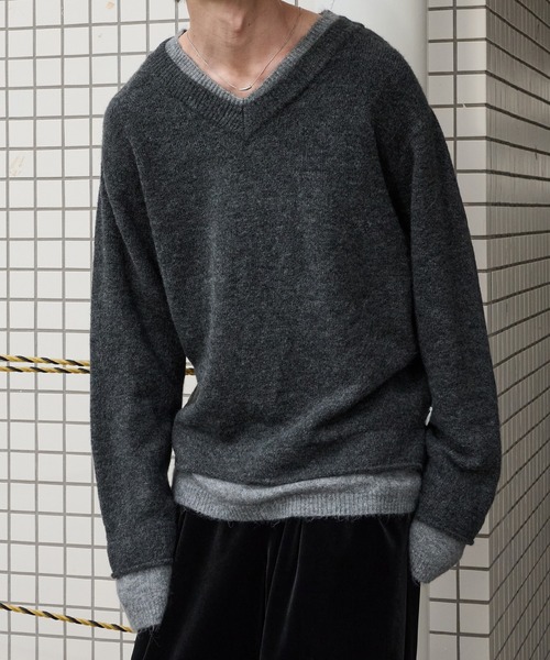 Perushu(ペルーシュ)の「レイヤードリラックスデザインVネックニット(ニット/セーター・メンズ・ベージュ/チャコールグレー/ブラウン・LARGE/MEDIUM)」の20枚目の写真