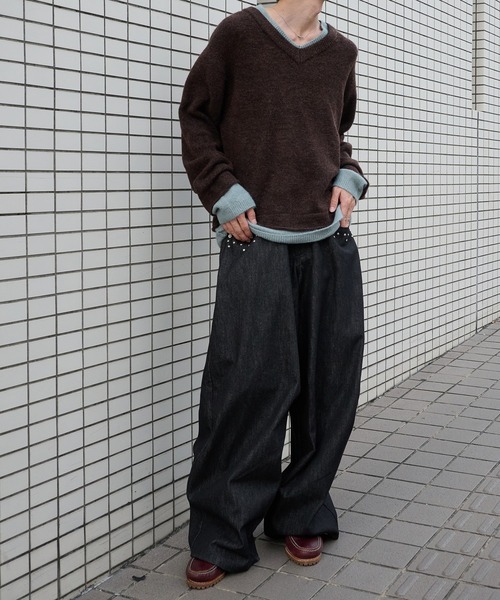 Perushu(ペルーシュ)の「レイヤードリラックスデザインVネックニット(ニット/セーター・メンズ・ベージュ/チャコールグレー/ブラウン・LARGE/MEDIUM)」の11枚目の写真