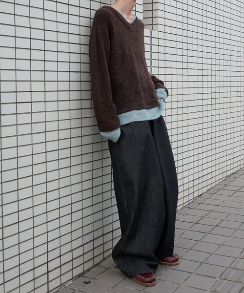 Perushu(ペルーシュ)の「レイヤードリラックスデザインVネックニット(ニット/セーター・メンズ・ベージュ/チャコールグレー/ブラウン・LARGE/MEDIUM)」の12枚目の写真