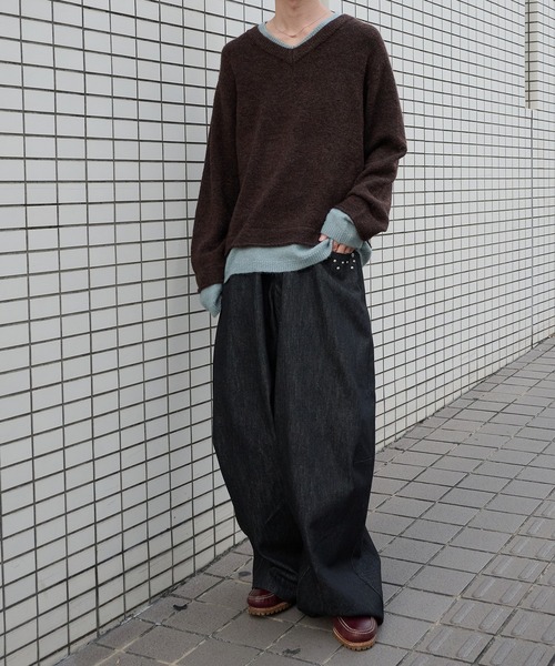 Perushu(ペルーシュ)の「レイヤードリラックスデザインVネックニット(ニット/セーター・メンズ・ベージュ/チャコールグレー/ブラウン・LARGE/MEDIUM)」の7枚目の写真