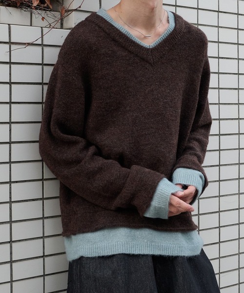 Perushu(ペルーシュ)の「レイヤードリラックスデザインVネックニット(ニット/セーター・メンズ・ベージュ/チャコールグレー/ブラウン・LARGE/MEDIUM)」の8枚目の写真