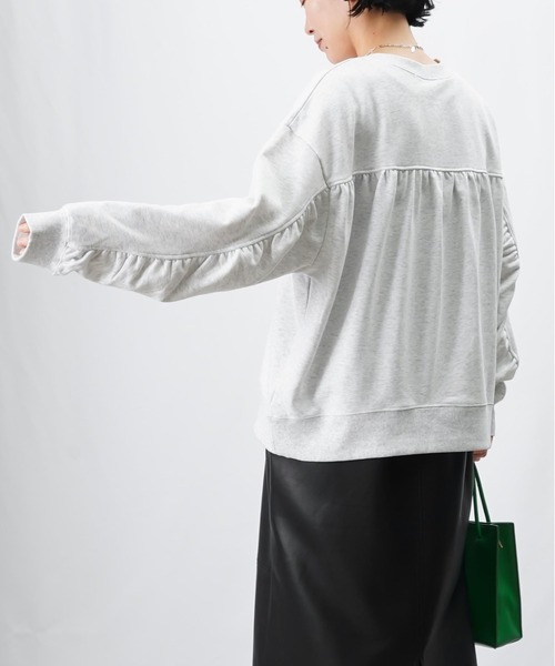 LUCA/LADY LUCK LUCA（ルカ/レディラックルカ）の「LC/LLL ボリュームスリーブ裏毛プルオーバー（スウェット・レディース・グリーン/オートミール/ブラック・FREE）」の6枚目の写真