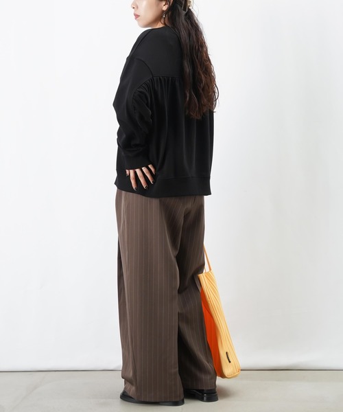 LUCA/LADY LUCK LUCA（ルカ/レディラックルカ）の「LC/LLL ボリュームスリーブ裏毛プルオーバー（スウェット・レディース・グリーン/オートミール/ブラック・FREE）」の15枚目の写真