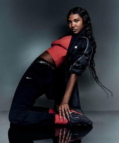 NIKE（ナイキ）の「W SHOX Z　HQ7540-002（スニーカー・レディース・ブラック・23.0cm/23.5cm/24.0cm/24.5cm/25.0cm/25.5cm/26.0cm/26.5cm/27.0cm/27.5cm/28.0cm/28.5cm/29.0cm/22.5cm）」の6枚目の写真