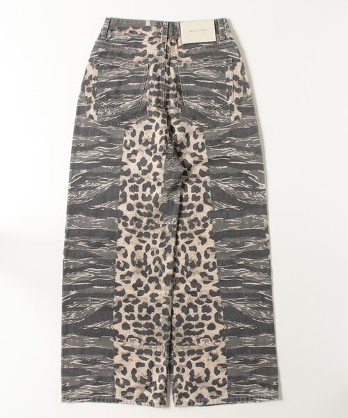 .KOM(ドットコム)の「A'GEM/9 × .kom 『.KOM/ドットケーオーエム』 Zebra & Leopard Mix Animal Wide Pants/ゼブラ&レオパードMIX アニマル柄ワイドパンツ(その他パンツ・レディース・カーキ・L/M/S)」の4枚目の写真