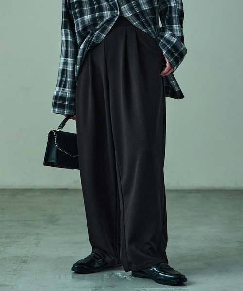 Fashion Letter(ファッションレター)の「ポンチカーブイージーパンツ(スウェットパンツ・レディース・ブラック/アイボリー/チャコール/ブラウン・M)」の1枚目の写真
